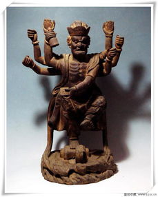 古代三头六臂木造像 雕塑艺术馆的镇馆瑰宝
